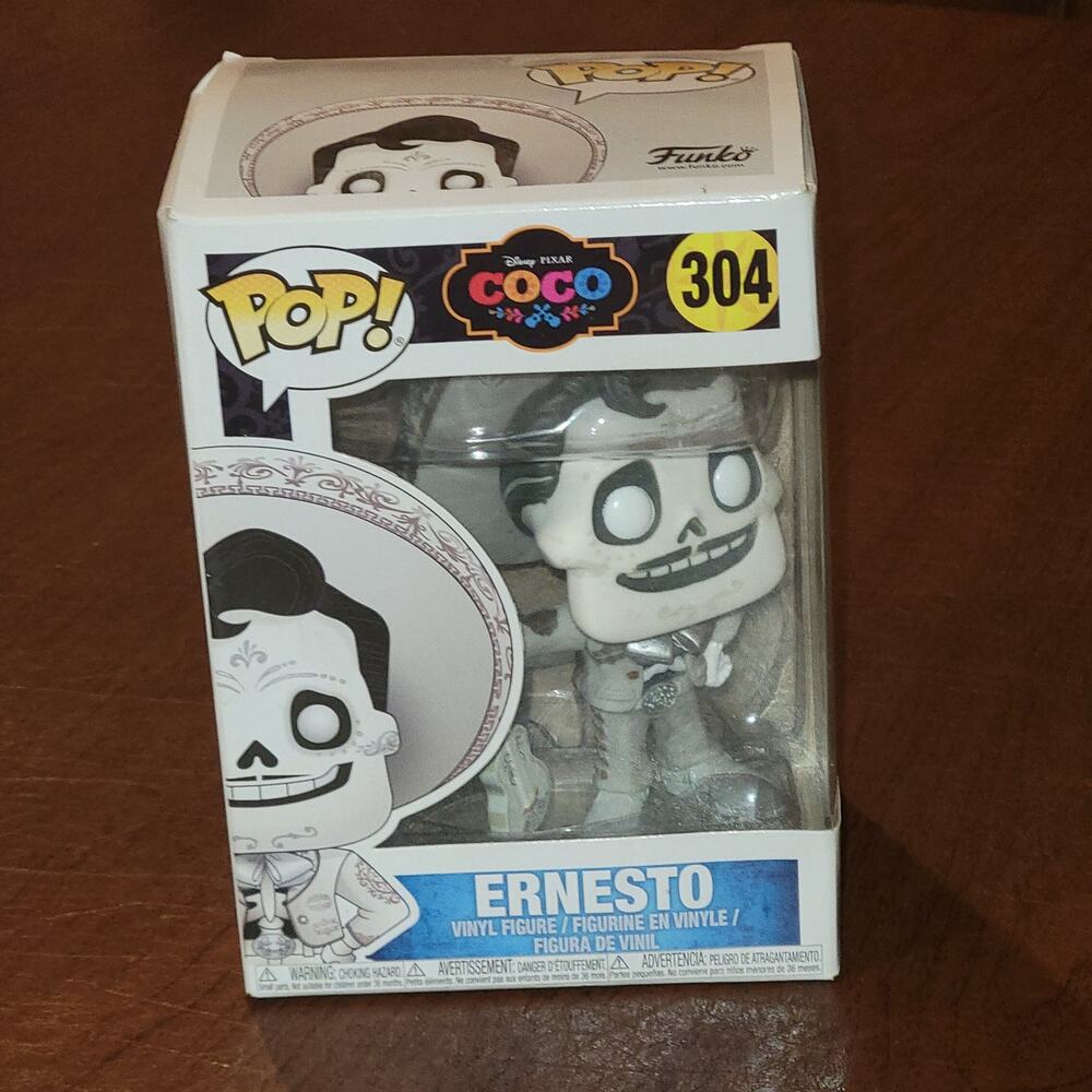Funko Pop! Vinyl Pixar Coco Ernesto de la Cruz #304 New open box